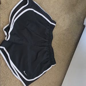 black and white nike running shorts